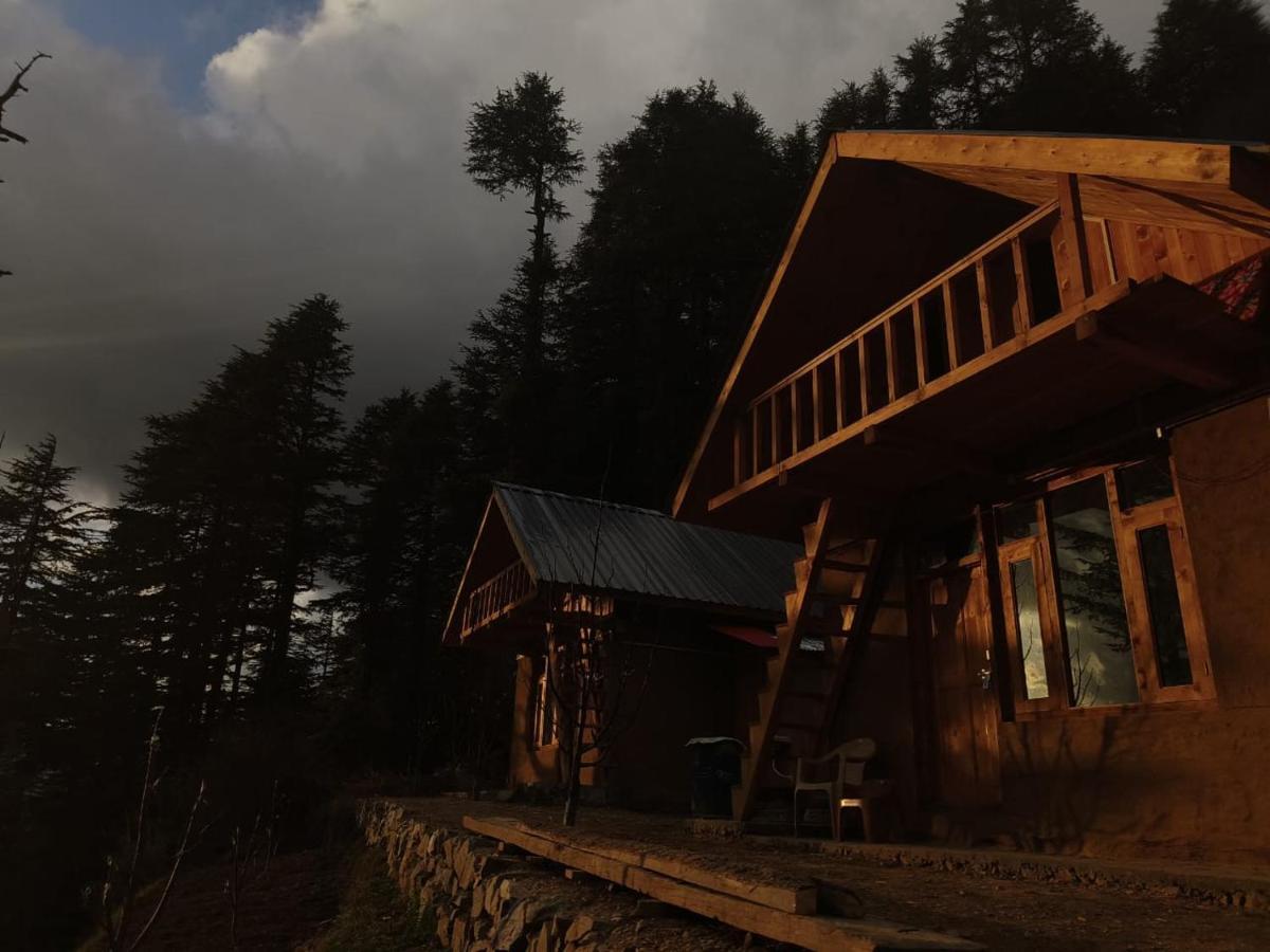 JibhiDeep In Woods别墅 外观 照片